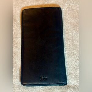 Royce Black Passport Holder Leather Vanderbilt Peabody College stamped inside‎